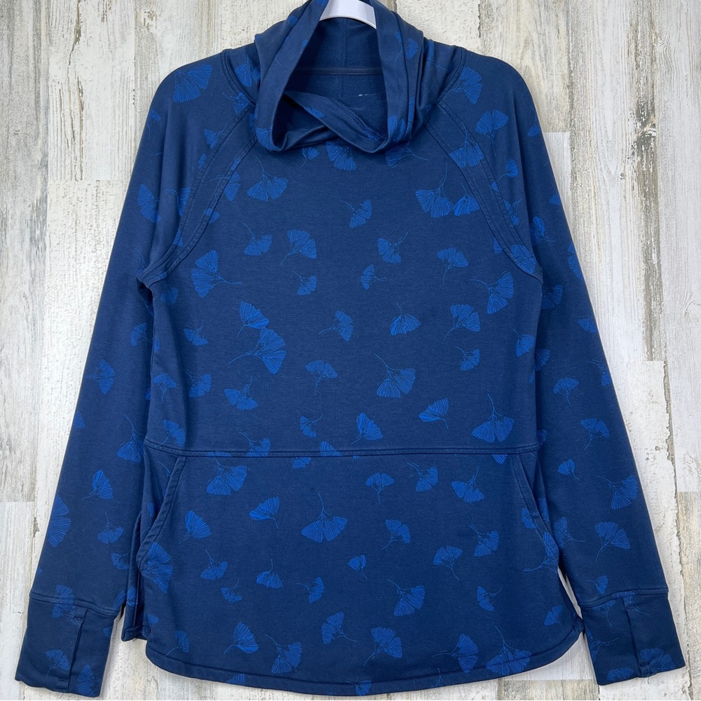 Title Nine Sweater‎